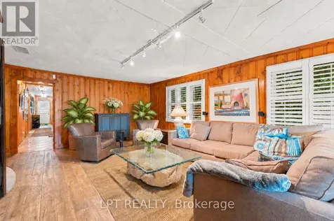 678 Lake Drive East Georgina (historic Lakeshore Communities) ON L0E 1S0