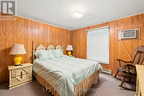 678 Lake Drive East Georgina (historic Lakeshore Communities) ON L0E 1S0