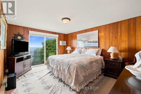 678 Lake Drive East Georgina (historic Lakeshore Communities) ON L0E 1S0