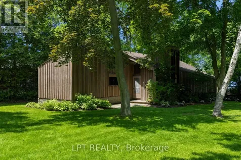 678 Lake Drive East Georgina (historic Lakeshore Communities) ON L0E 1S0