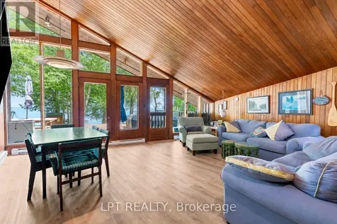 678 Lake Drive East Georgina (historic Lakeshore Communities) ON L0E 1S0