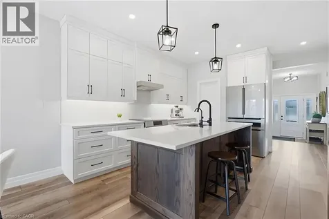 137 South Parkwood Boulevard Elmira ON N3B 0E6