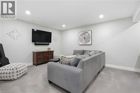 137 South Parkwood Boulevard Elmira ON N3B 0E6