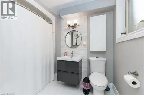 5070 Silver Birch Lane Beamsville ON L0R 1B5