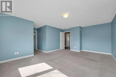 213 Esturgeon Street Ottawa ON K4A 1G3