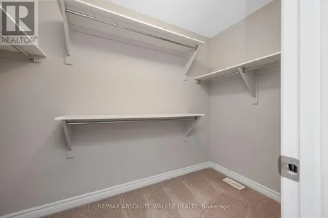 213 Esturgeon Street Ottawa ON K4A 1G3