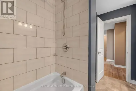 213 Esturgeon Street Ottawa ON K4A 1G3