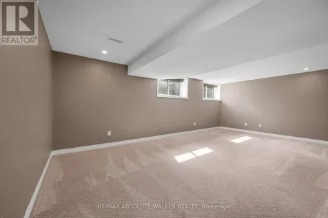 213 Esturgeon Street Ottawa ON K4A 1G3