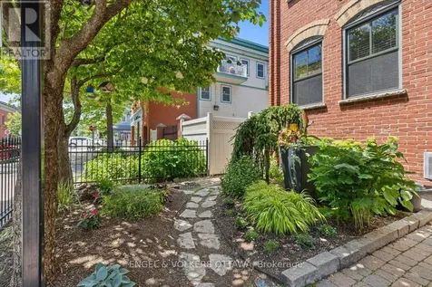 139 Guigues Avenue Ottawa ON K1N 5J1