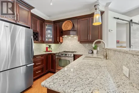139 Guigues Avenue Ottawa ON K1N 5J1