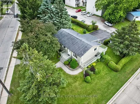 450 Charles Street North Gananoque ON K7G 1V7