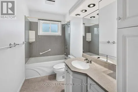 450 Charles Street North Gananoque ON K7G 1V7