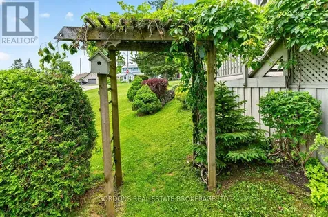450 Charles Street North Gananoque ON K7G 1V7