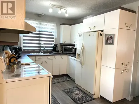 559 Tedman Avenue Greater Sudbury ON P3C 5B1