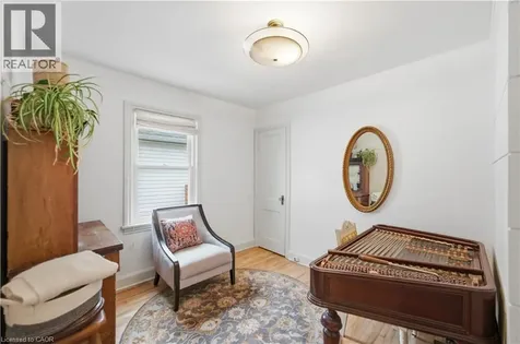 81 Vale Avenue St. Catharines ON L2R 1T5