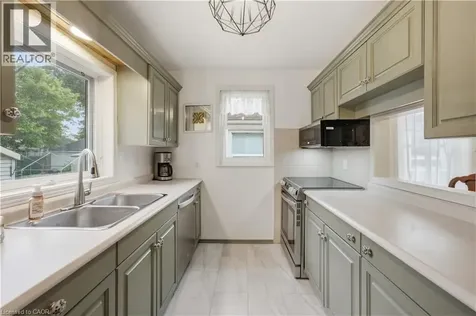 81 Vale Avenue St. Catharines ON L2R 1T5