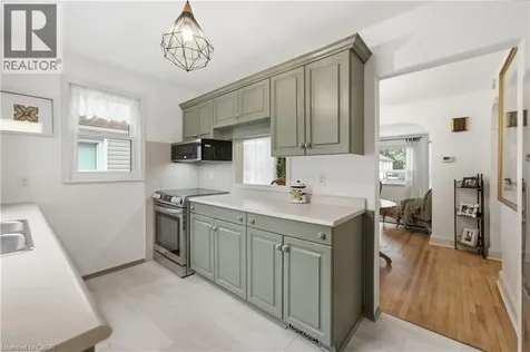 81 Vale Avenue St. Catharines ON L2R 1T5