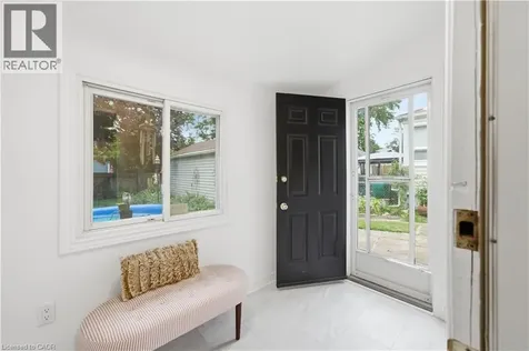 81 Vale Avenue St. Catharines ON L2R 1T5