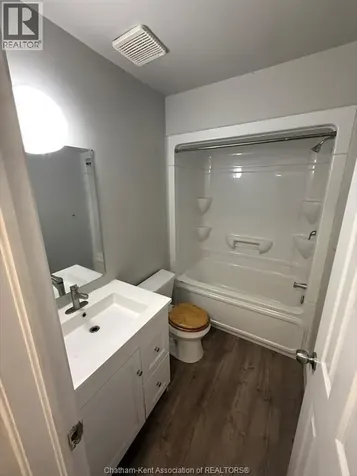 89 Sheldon Avenue Chatham ON N7L 3M8