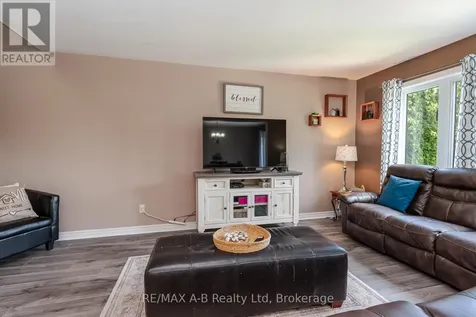 108 Walsh Crescent Stratford ON N5A 7X7