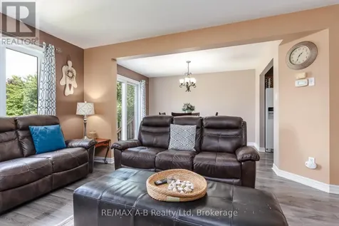 108 Walsh Crescent Stratford ON N5A 7X7