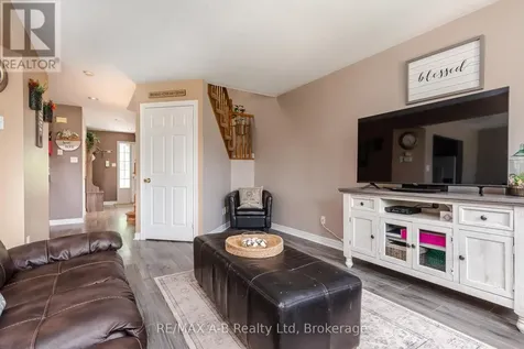 108 Walsh Crescent Stratford ON N5A 7X7