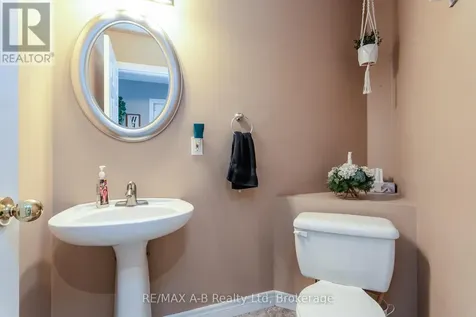 108 Walsh Crescent Stratford ON N5A 7X7
