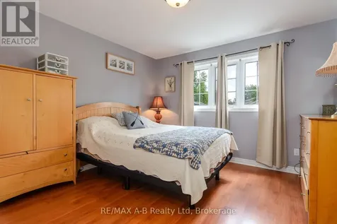 108 Walsh Crescent Stratford ON N5A 7X7