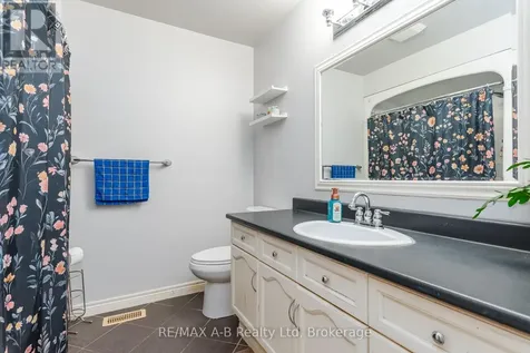 108 Walsh Crescent Stratford ON N5A 7X7