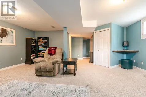 108 Walsh Crescent Stratford ON N5A 7X7