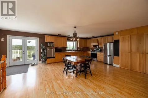 114 Victoria Street Chatsworth ON N0H 2S0