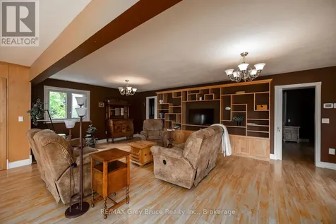 114 Victoria Street Chatsworth ON N0H 2S0