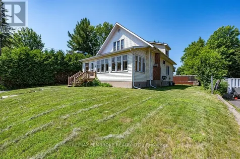 33 Doran Road Petawawa ON K8H 1R1