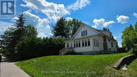 33 Doran Road Petawawa ON K8H 1R1
