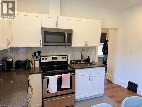 207 Charlton Avenue West Hamilton ON L8P 2E3