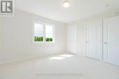 517 Elation Heights Ottawa ON K2J 4J4