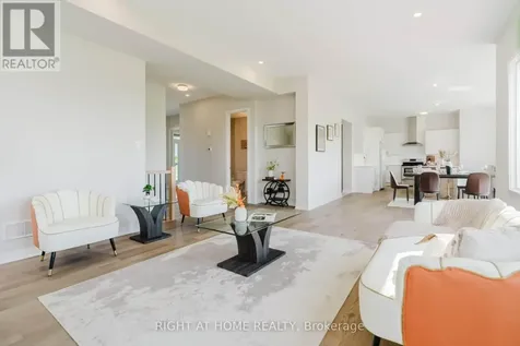 517 Elation Heights Ottawa ON K2J 4J4