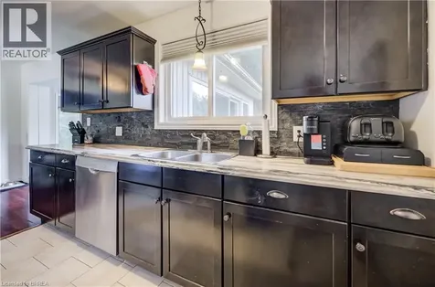 60 Driftwood Drive Brantford ON N3R 3K4