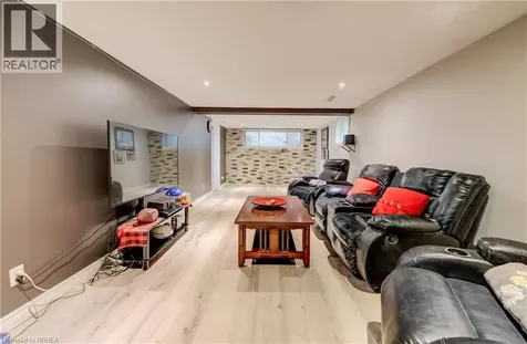 60 Driftwood Drive Brantford ON N3R 3K4