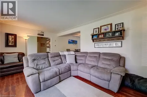 60 Driftwood Drive Brantford ON N3R 3K4