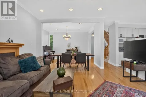 26 Evanshen Crescent Ottawa ON K2K 2Z6