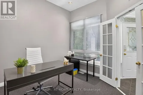 26 Evanshen Crescent Ottawa ON K2K 2Z6