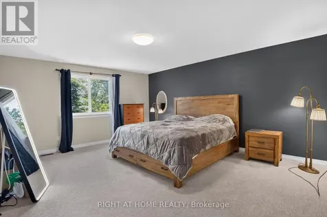 26 Evanshen Crescent Ottawa ON K2K 2Z6