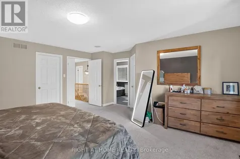 26 Evanshen Crescent Ottawa ON K2K 2Z6