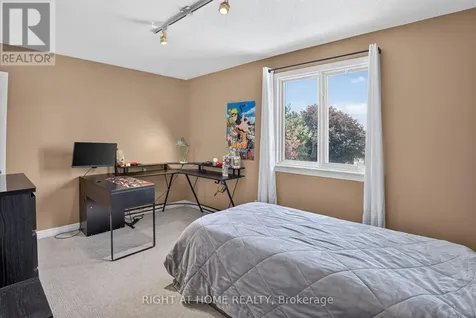 26 Evanshen Crescent Ottawa ON K2K 2Z6