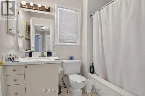 26 Evanshen Crescent Ottawa ON K2K 2Z6