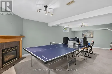 26 Evanshen Crescent Ottawa ON K2K 2Z6