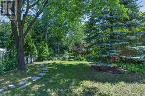 26 Evanshen Crescent Ottawa ON K2K 2Z6