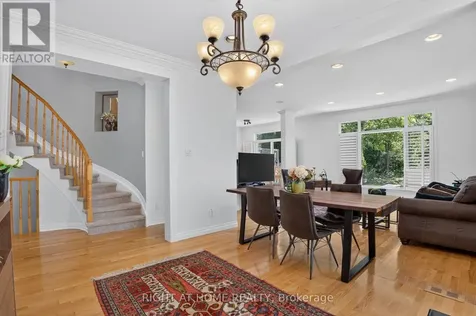 26 Evanshen Crescent Ottawa ON K2K 2Z6