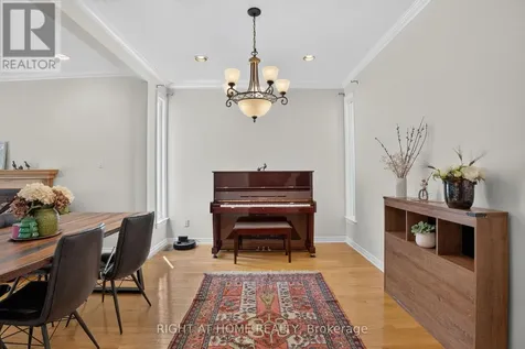 26 Evanshen Crescent Ottawa ON K2K 2Z6